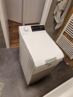 REZERVACE - Pračka Elektrolux EW7T3372C - horní plnění