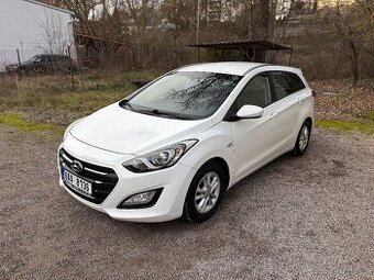 Hyundai i30,  1.6 MPi 88 kW NEHAVAROVANÉ  SERVISKA ČR