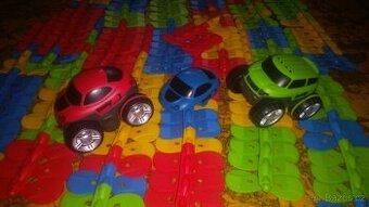 Flexibilní autodráha FleXtrem, Plastoví vojáčci, Roboti