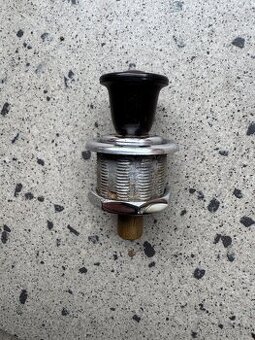 Tatra 603-1 Skoda octavia, felicia- zapalovač