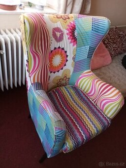 Křeslo patchwork.