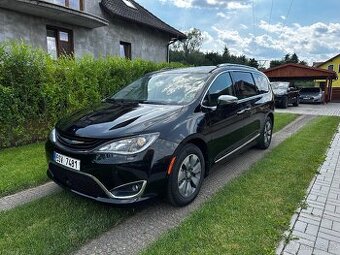 Chrysler Pacifica, 3.6L V6 HYBRID, DPH, 7míst