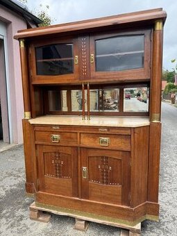 Starožitný zdobený příborník - sekretář