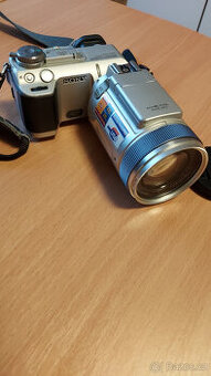 Sony F717 digi zrcadlovka