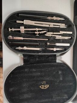 Retro rýsovací potřeby