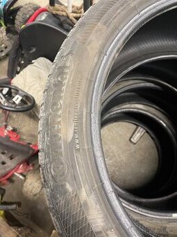 Zimne pneu continental 275/45R21 V XL