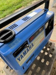 Yamaha EF60 centrala Japonsky generator funkcni 600W adapter