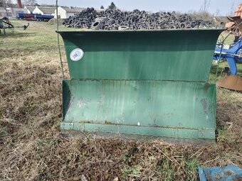 Radlice na rozhrnovani siláže a senáže