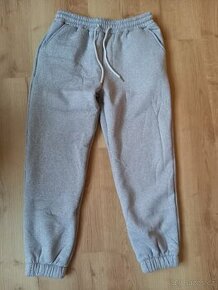 Zateplené tepláky vel. XL