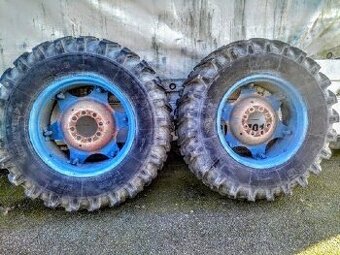 16,9-28.Dvě obutá kola  Mitas td 13