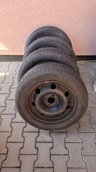 Zimní pneu s disky 215/55 R16