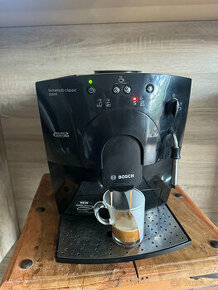 Automatický kávovar Bosch na zrnkovou kávu