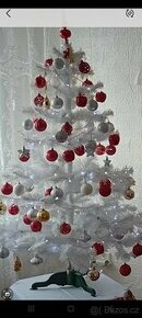 Bílý vánoční stromek