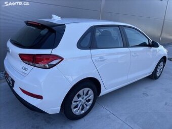 Hyundai i30 1,5 - skoro jako nové