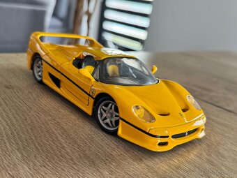 Ferrari 1:24 - 1