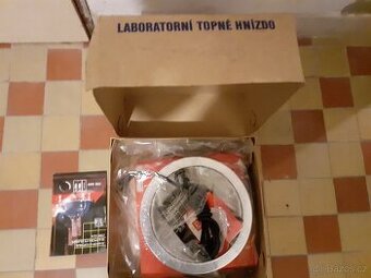 Laboratorní topné hnízdo LTHS 4000