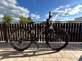 Superior XC 889 — horské kolo (2022) + tachometr zdarma