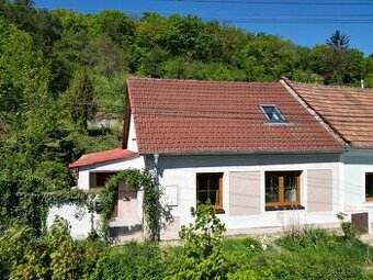 Orlovice rodinný dům po rekonstrukci s velkou zahradou