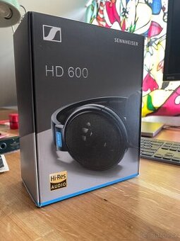 Sluchátka Sennheiser HD 600 - 1