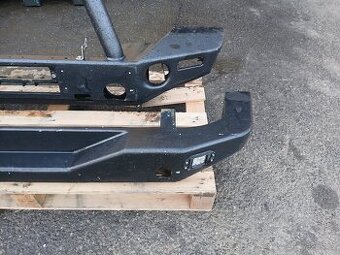 Pevnostni narazniky jeep jk