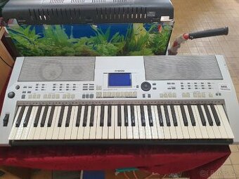 Klávesy Yamaha PSR-S500