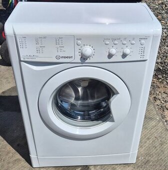 INDESIT HLOUBKA 30 CM ZÁRUKA DOPRAVA INSTALACE