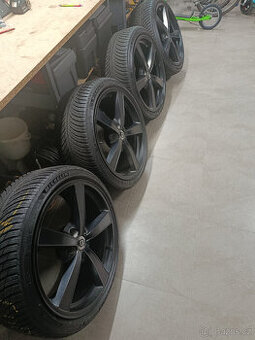 Zimní alu kola R20 8.5x20 5x112 ET25 - pneu Michelin 245/35