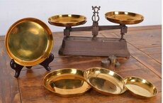 MOSAZNÉ MISKY NA STAROŽITNÉ VÁHY - REPLIKA