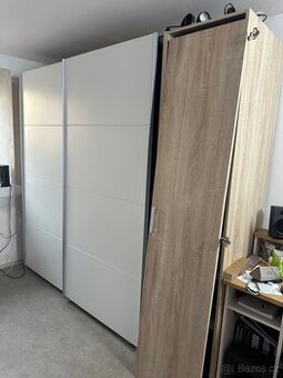 Šatní skříň -AKCE