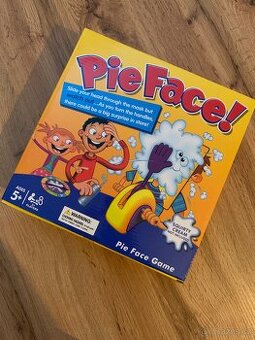Spolecenska hra Pie Face