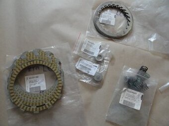 KTM LC 4 originální díly spojky