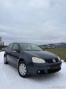 Volkswagen Golf V 1.6 75kW - benzín, rok 2006