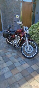 Suzuki Intruder VS800