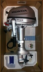 ÚPLNĚ NOVÝ LODNÍ MOTOR 6/5 HP - ZÁRUKA 5 LET