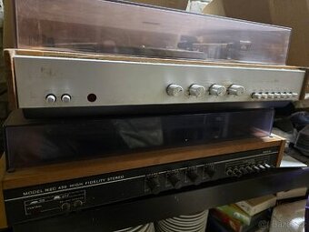 Staré gramofon Tesla