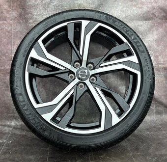 Zánovní originální Alu kola Volvo V60, S60 235/40/19 DOT24
