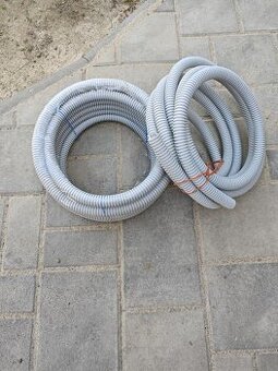 chránička do zdi (šedá, pr. 25mm)