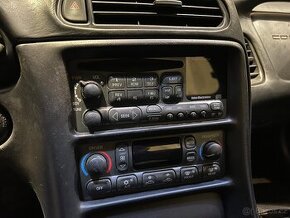 Corvette C5/Z06 OEM rádio