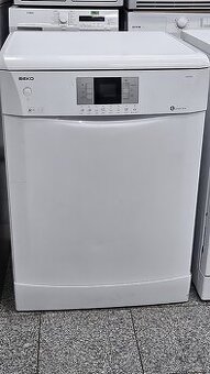 Myčka nádobí BEKO, display, odložený start, eko programy