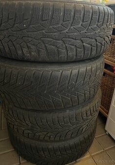 4 zimní pneu na plecháčích - 185/60 R15 Nokian a Continental