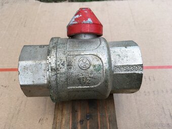 Ventil trojcestný mosazný-2";5/4"