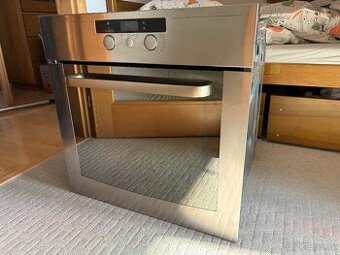 Vestavná elektrická trouba Whirlpool AKZ421/IX/01