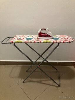 Žehlička s prknem + výbava do kuchyňky