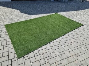 Umělá tráva - umělý travní koberec