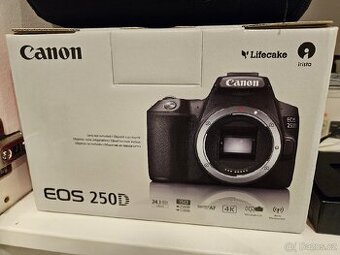 Novej canon 250d + 3 objektivy