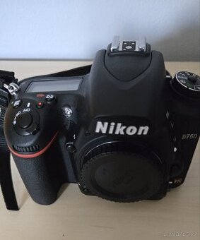 Nikon D750 2x objektiv příslušenství