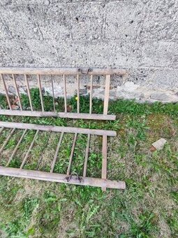 Bočnice na žebřiňák