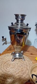 Stary samovar elektricky