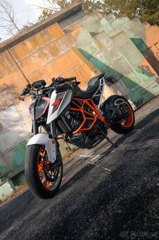 KTM SUPERDUKE 1290 R