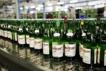 KOUPÍM - minerálky Mattoni ve skle 0,33 l starý typ lahve
